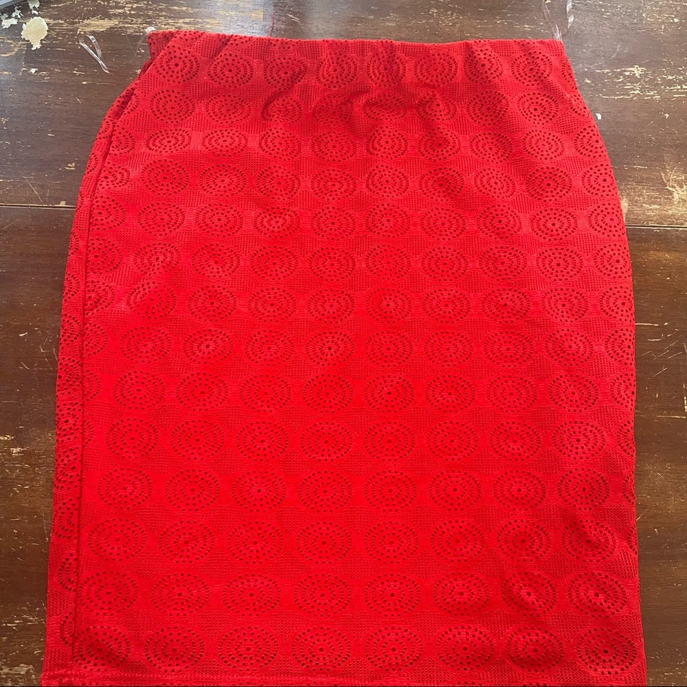 Fashion to figure red lace pencil skirt
